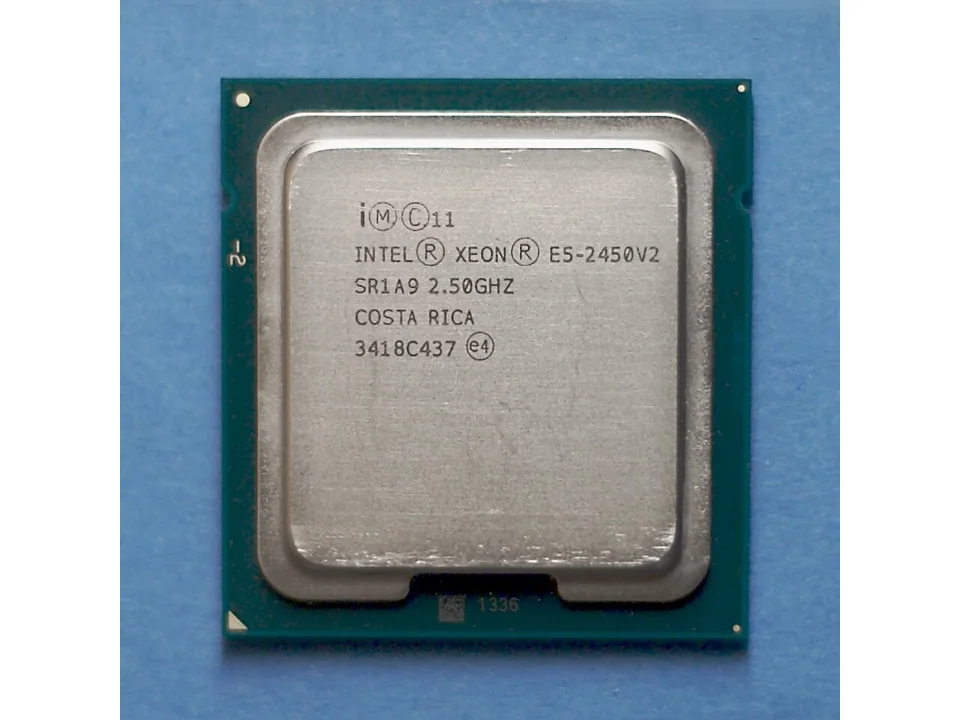 E5-2450v2 IvyBridge-EP, Package.jpg — Family reference image, not the supplied model